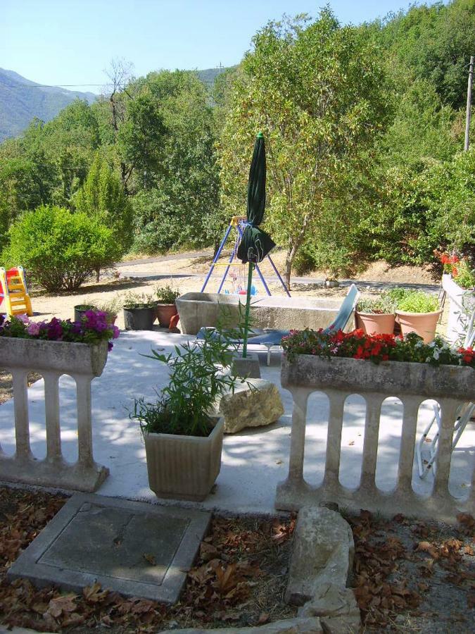B&B Il Boschetto Calestano Bagian luar foto